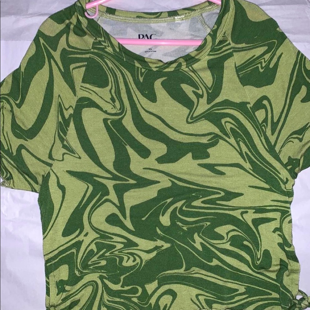 Pacsun tie-side swirl design shirt